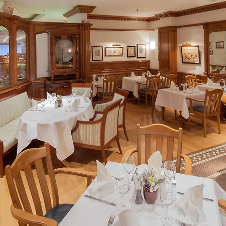 호텔 파크 인 바이 라디슨 알렉산더플라츠 4*