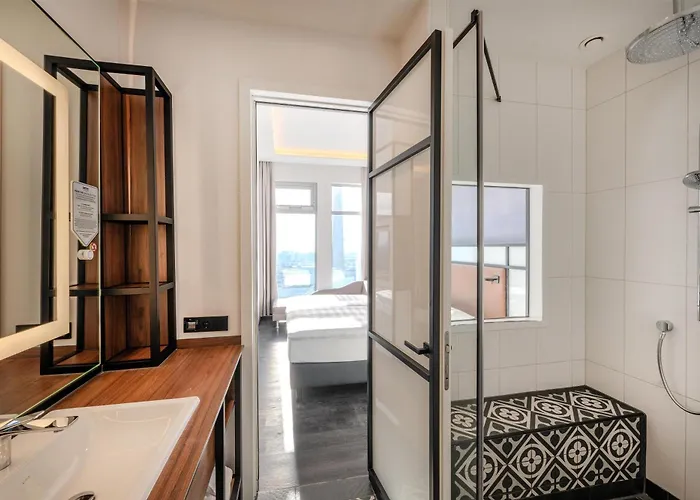 Ξενοδοχείο Park By Radisson Alexanderplatz 4*